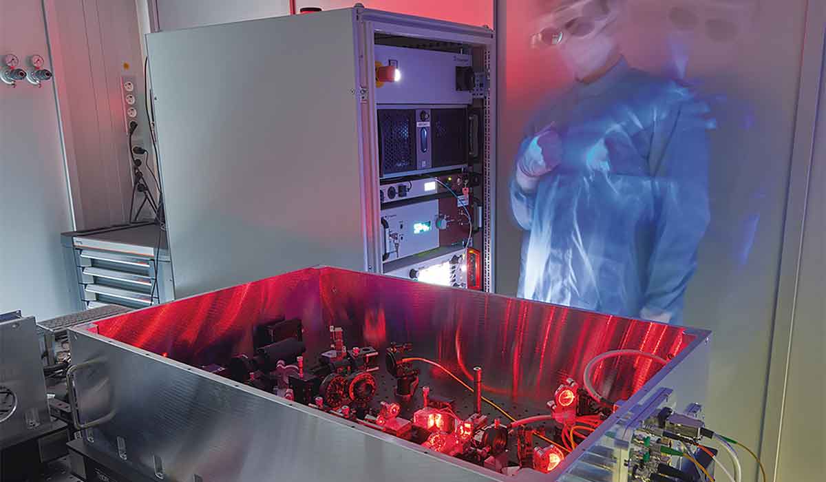 Laboratory prototype from Fraunhofer for a low-noise quantum frequency converter.