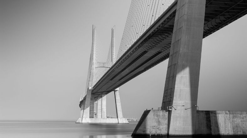 vasco_da_gama_bridge_in_lisbon_portugal