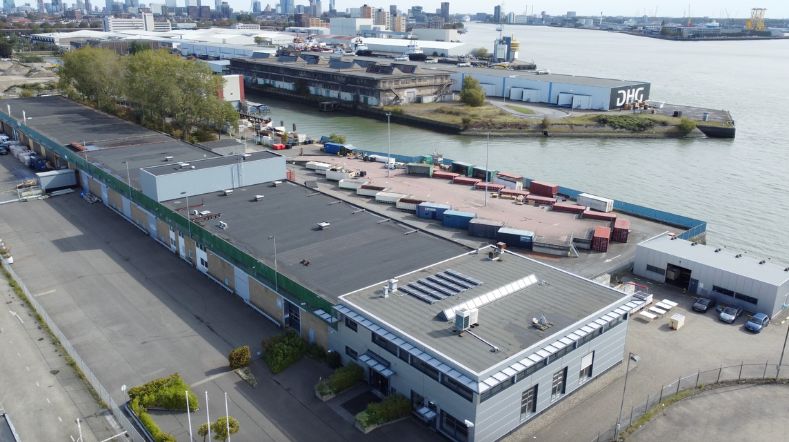 VLNR: Simone van Tongeren (Deltalinqs), Richard Braal (TNO), Jeroen Koedam (Provincie Zuid-Holland), Auke Ferwerda (Platform Zero), Magrita Noordmans (FME), Maaike van Asten (Gemeente Rotterdam), Petra de Groene (InnovationQuarter), Egbert van der Wal.