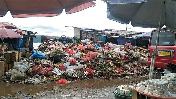 afvalberg-indonesie